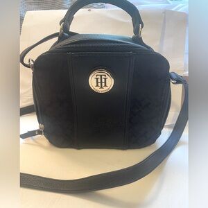 Tommy Hilfiger Crossbody Mini Satchel Black purse trendy casual Y2K small purse